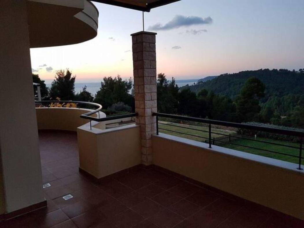 #Luxlikehome Hill Summer Villa Elani Eksteriør bilde